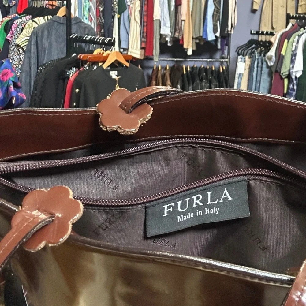 Furla Brown Leather Scalloped Tote Bag Made in Italy Vintage Minimalist Shoulder